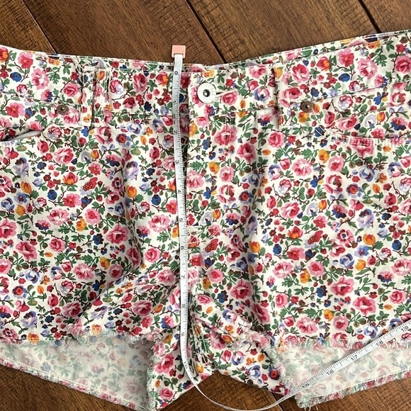 MADEWELL Colorful Floral Short Shorts Size 28 - Picture 12 of 13